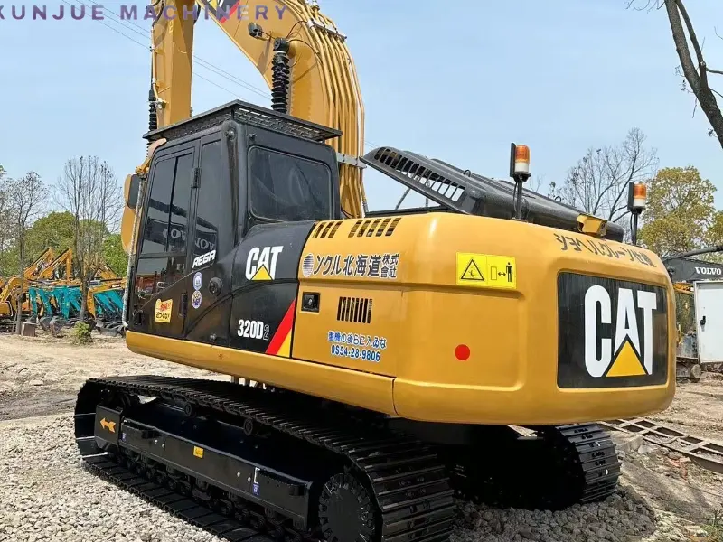 Pelle sur chenilles Caterpillar 320d2 20 tonnes bon marché en bon état