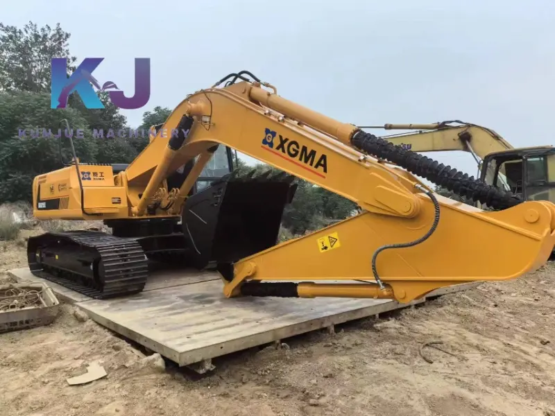 High Efficiency XGMA 825 Made Imported large Used Excavator