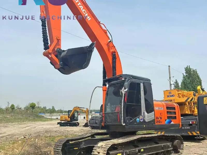 Pelle sur chenilles Hitachi 210 d'occasion de 21 tonnes à bas prix