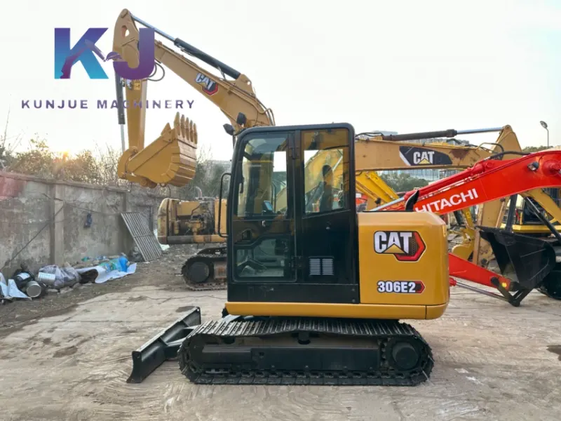 Гусеничный экскаватор CAT 306E2 б/у по самой низкой цене