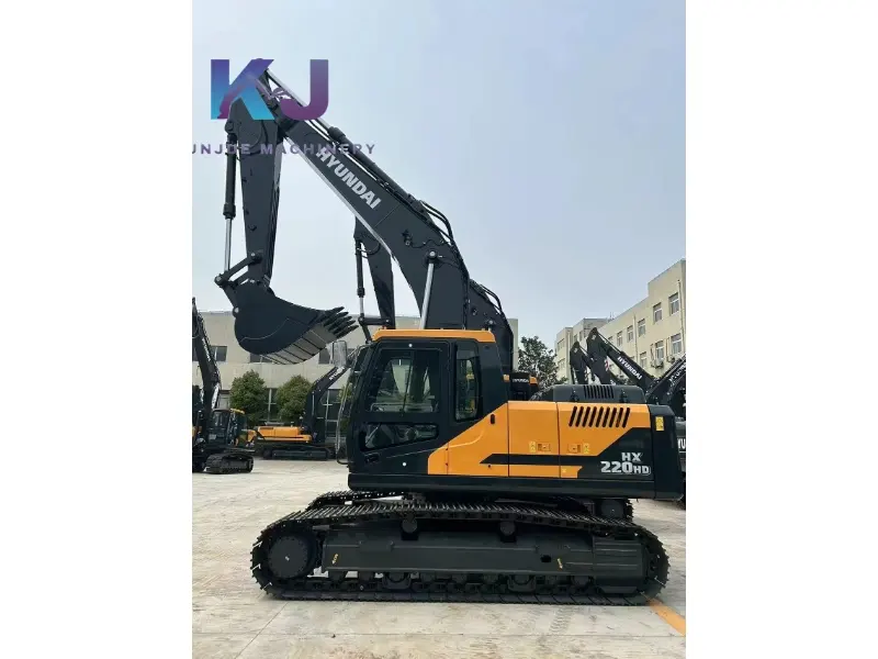 excavatrice hyundai 220