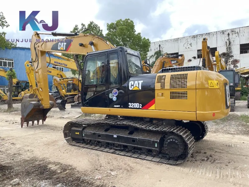 حفارة مستعملة من نوع cat320d2