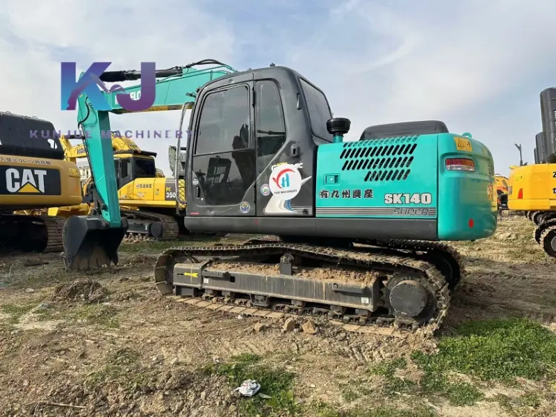 Escavadeira Kobelco SK140 usada