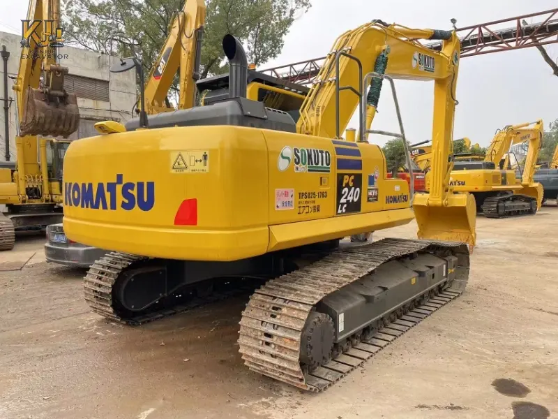 Good Condition Used PC240 Excavator Competitive Price Digger Supplier