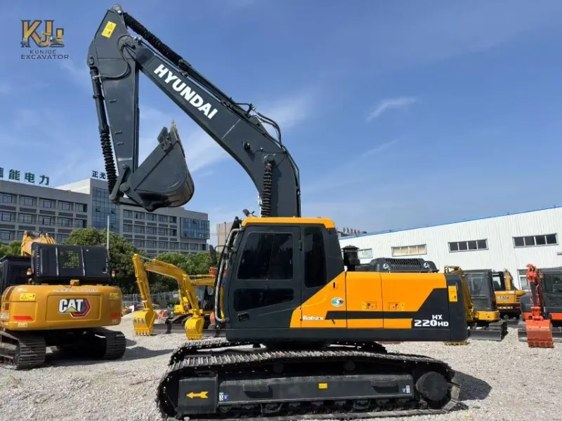 New Arrival Used Hyundai 220HD HX Excavator 22Ton EU Version Cab Air Suspension Quick Delivery