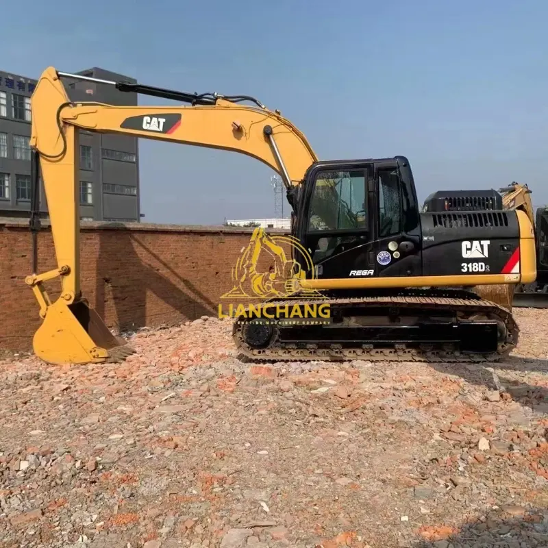 CAT318D crawler excavator earth digger machine