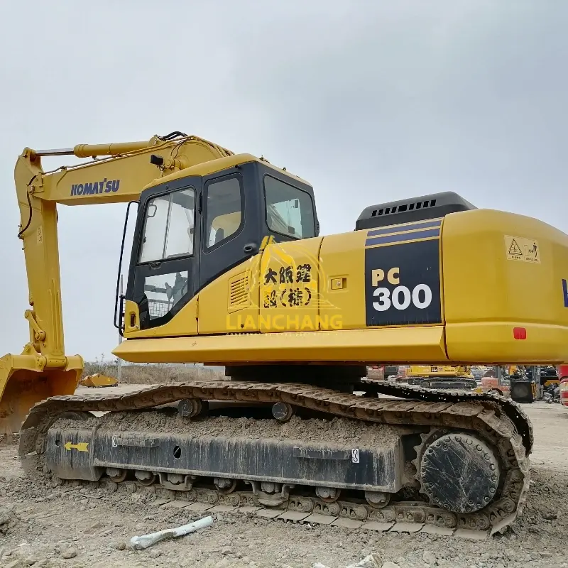 Second Hand Komatsu PC270-7 medium excavator for sale