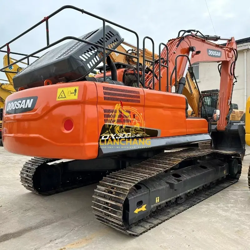 Used Doosan DX300 Excavator Heavy Large Construction Machine