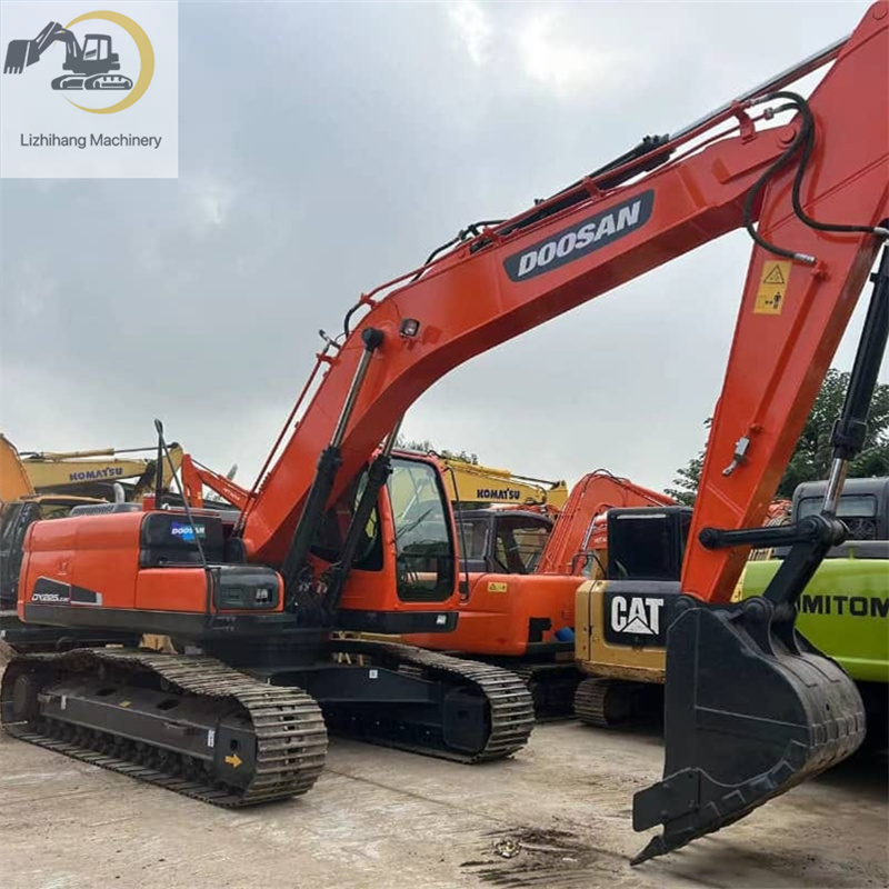 Doosan DX225 Used Excavator