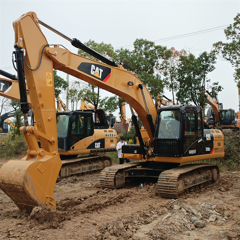 Used excavator Cat320 1800Hrs For Sale