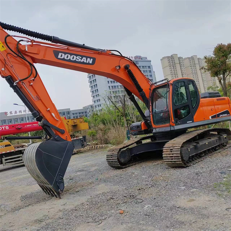 Used Doosan DX300 Excavator Machine Cheap Price Second-hand DX300 Machinery Equipment Crawler Hydraulic Digger