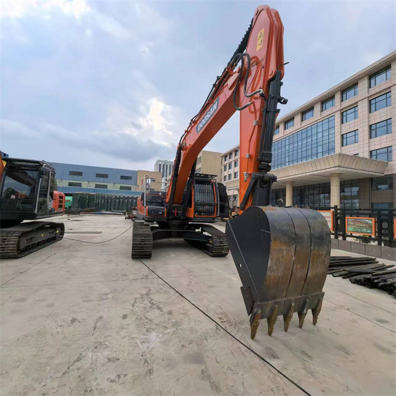 High Performance Used Doosan DX300 Excavator Good Used Excavator With Excellent Working Condition