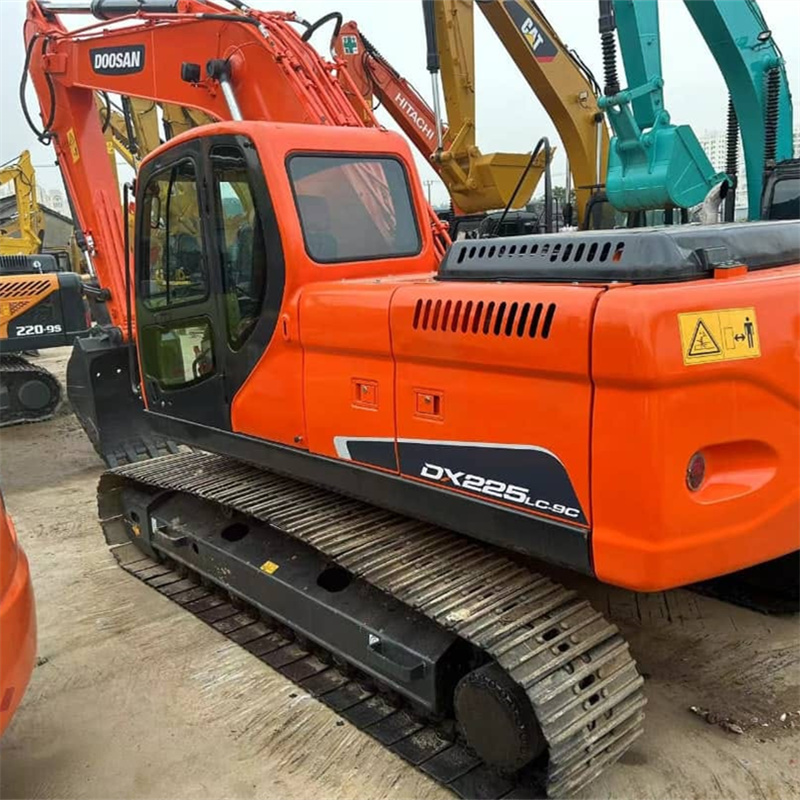 New Arrival Secondhand Doosan DX225 Excavator in Good Performance for Sale