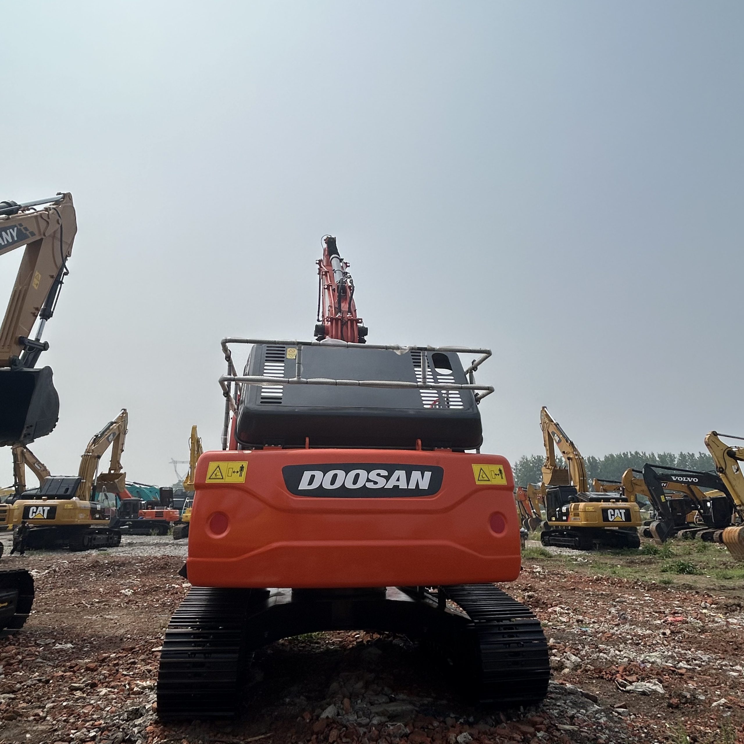 Orignal Best Price Secondhand Doosan DX300 Excavator 30Tons Digger in Nice Condition