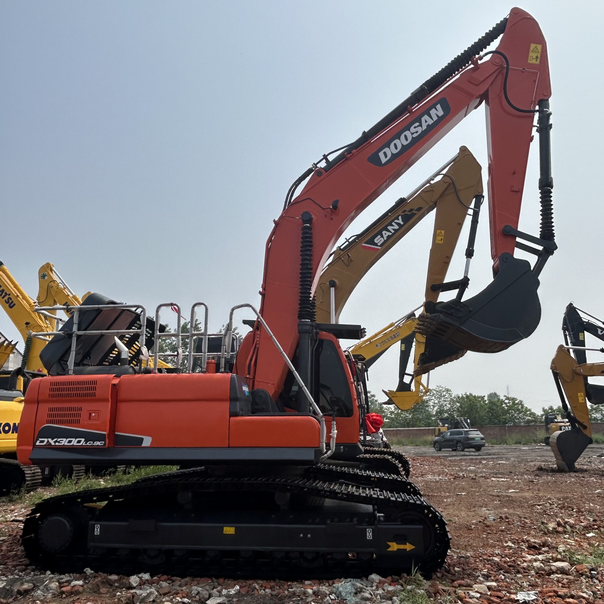 Orignal Best Price Secondhand Doosan DX300 Excavator 30Tons Digger in Nice Condition