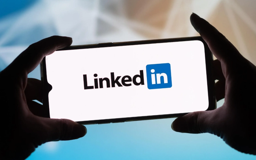 作为全球最大的职业社交平台，LinkedIn正成为B2B外贸企业不可或缺的阵地。那么，外贸企业如何通过LinkedIn获客呢？