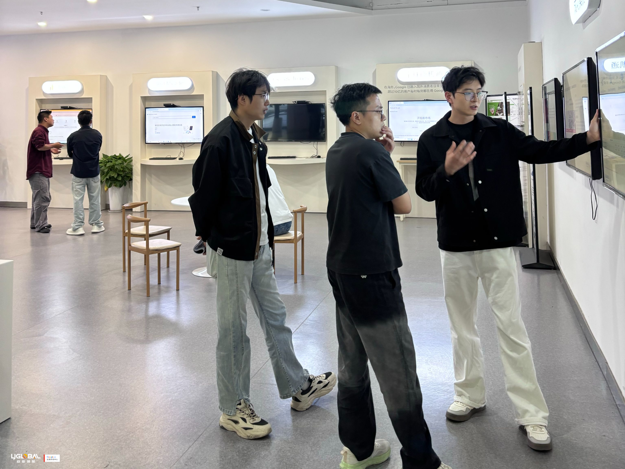 企业不能只关注广告点击量或网站内容数量,还需要将流量获取、内容建设、页面转化与销售跟进结合起来,根据真实数据持续优化