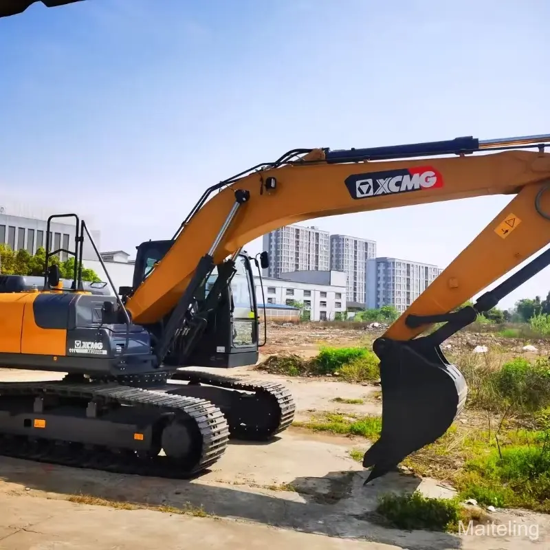 Hot Sale Used XCMG 200DA Crawler Excavator Dig Sand Machine Global Supply