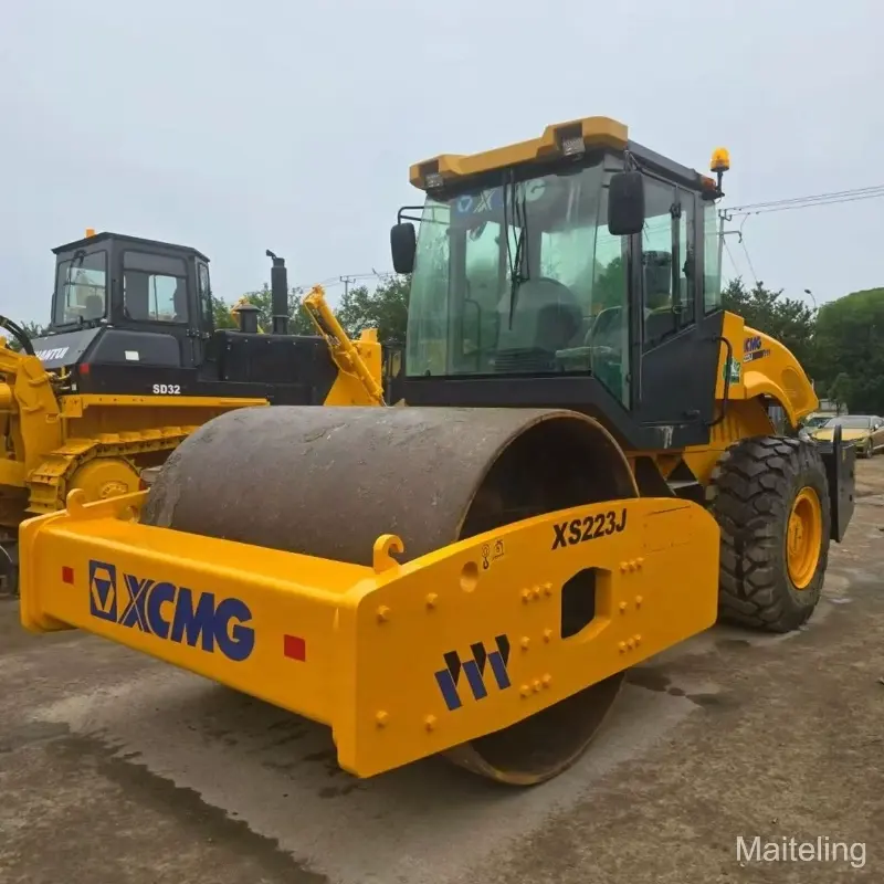 Used XCMG XS223J Road Roller Vibratory Compactor Low Maintenance Costs Dealer