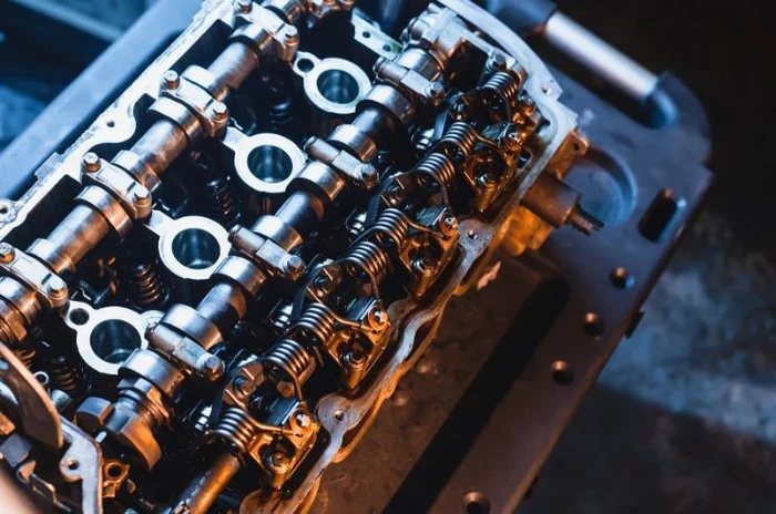 Ford Transit 2.4 TDCi Cylinder Head