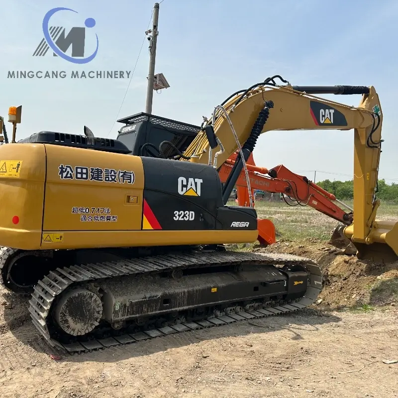 used Cat excavator 323D2L (1)