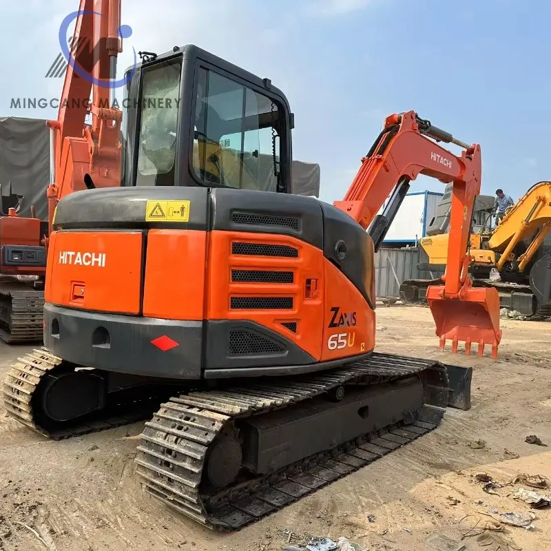 used Hitachi excavator ZX65U (1)