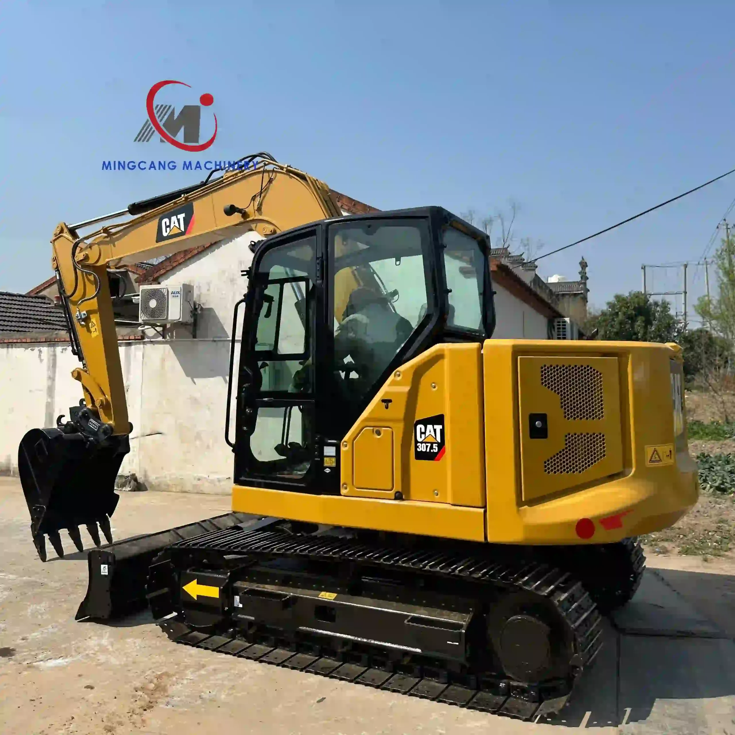 caterpillar 307.5 used excavator 7tons made in japan (7)