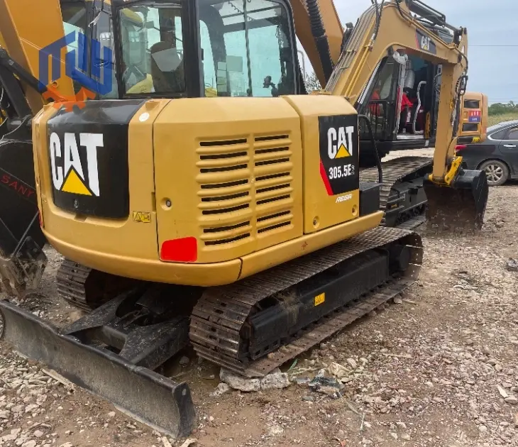 Excavadora Caterpillar CAT 305.5 usada con descuento para obras de construcción