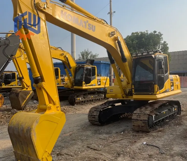 Used Komatsu PC200-8 Mid-Size Excavators