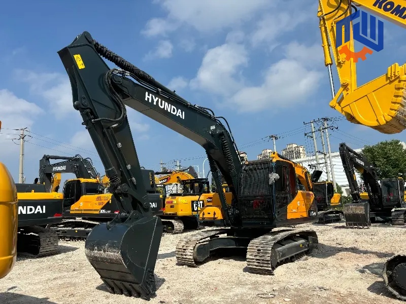 Used HYUNDAI 220 Excavator