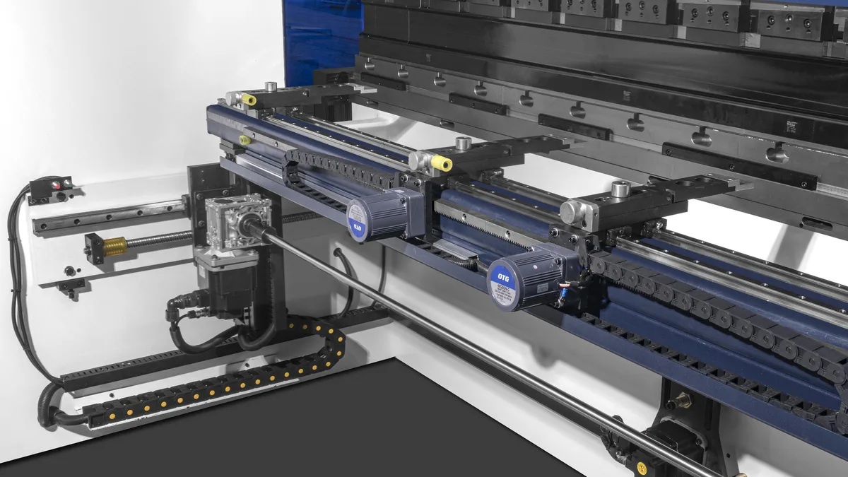 Tandem press brake machine backgauge system