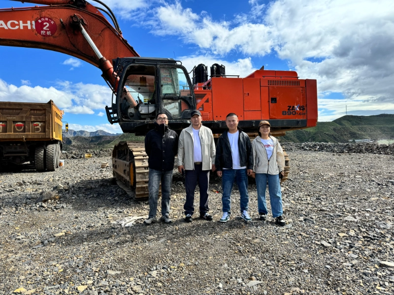 Anhui Qiaoyuan Construction Machinery Co., Ltd. Achieves Milestone: Largest Hitachi EX890 Excavator Ever Delivered to Mongolia