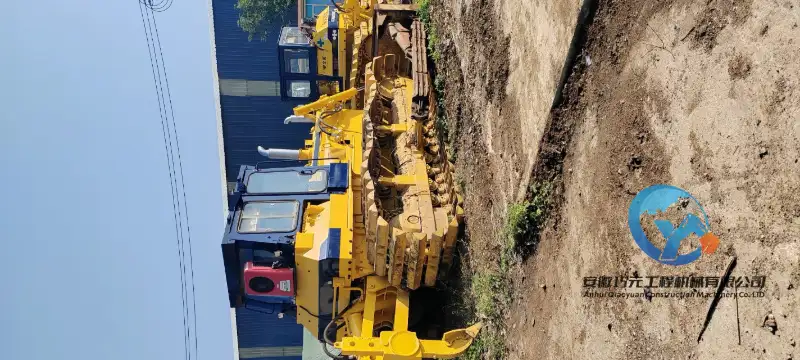 Komatsu D155