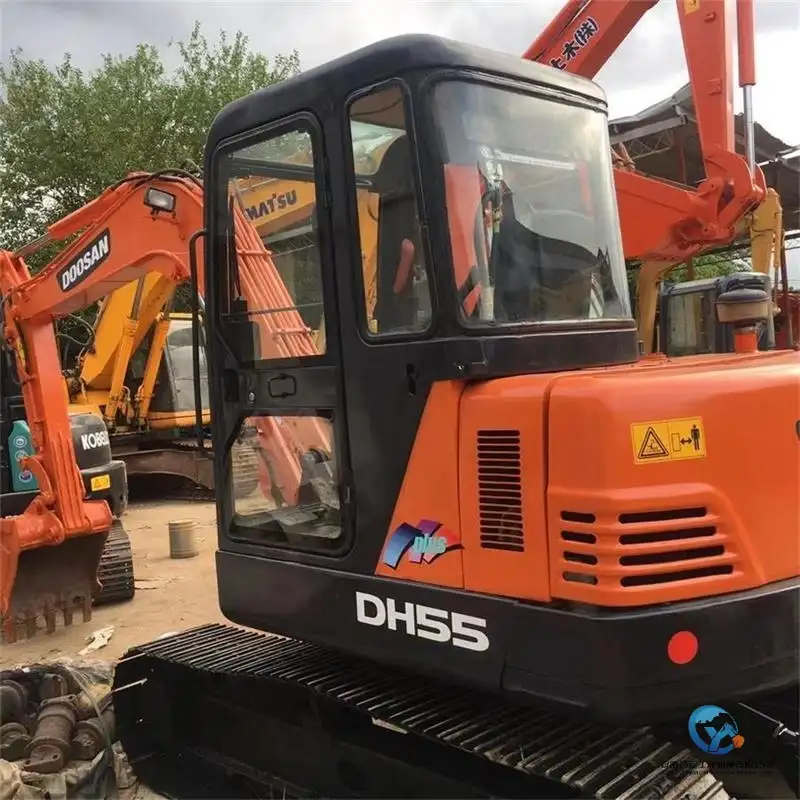 Used-Excavator-DOOSAN-DH55