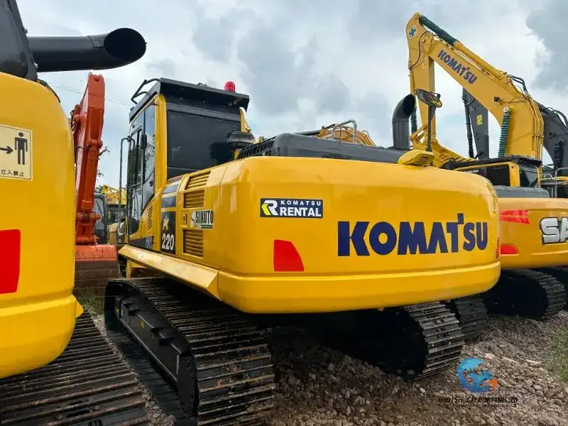 Used Excavator Komatsu PC220