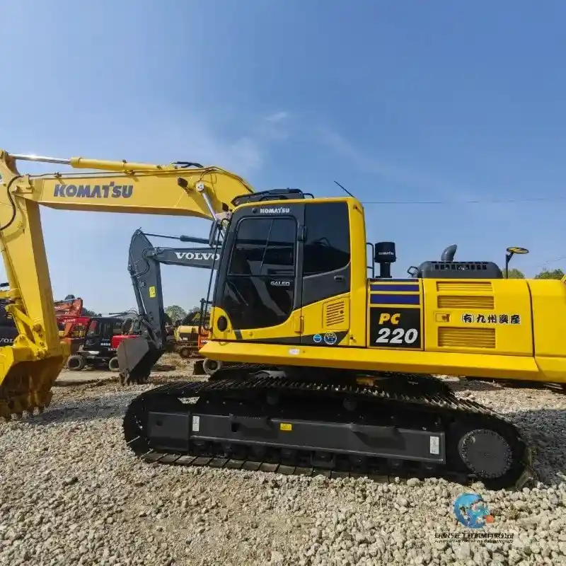 Used Excavator Komatsu PC220