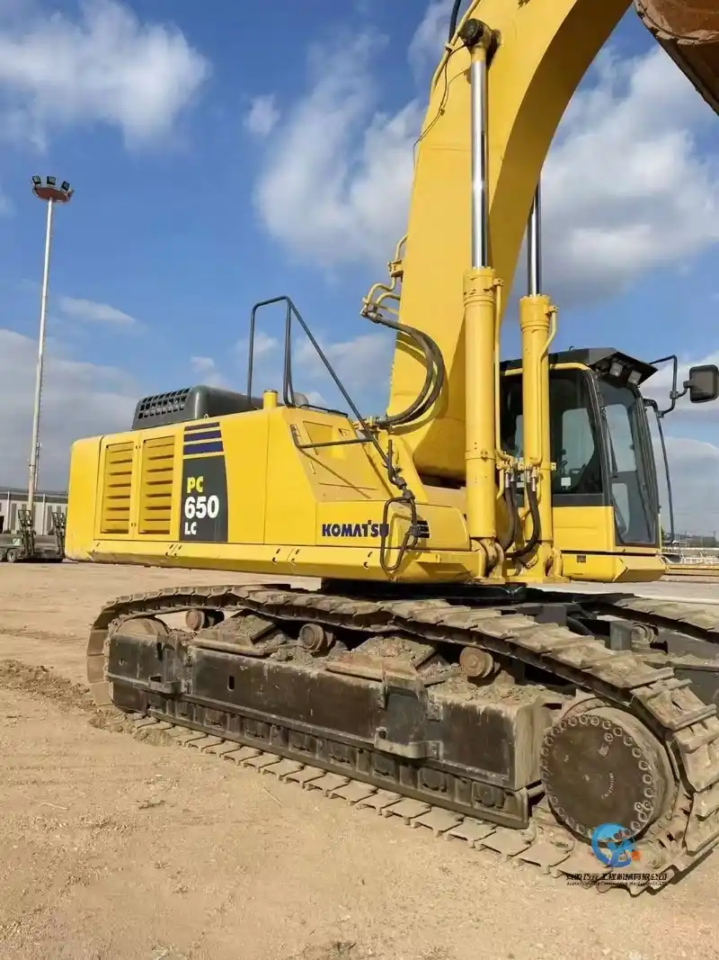 Used Excavator Komatsu PC650