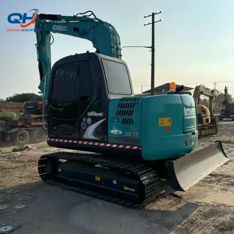 Kobelco sk75