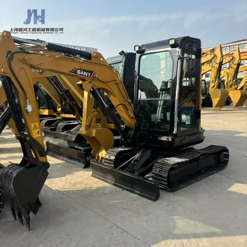 Product Details No Item Data 1 Type Sany 26u 2 Operating weight 2800kg 3 Bucket capacity 0.06m³ 4 Boom length 1.8m 5 Stick length 1.0m 6 Rotation speed 8.5rpm 7 Walking speed 4.3km/h 8 Gradeability 30° 9 Bucket digging force 22.9kN 10 Stick digging force 16.1kN 11 Engine model Yanmar 12 Rated power 16.9kW 13 Hydraulic pump Kawasaki 14 Distribution valve Kawasaki 15 Displacement 1.267L 16 No. of cylinders 3 17 Cooling method water-cooling 18 Fuel tank 28L 19 Length 4095mm 20 Width 1520mm 21 Height 2450mm 22 Maximum excavation radius 4535mm 23 Maximum excavation depth 2825mm 24 Maximum excavation height 4235mm 25 Maximum unloading height 3065mm 26 Maximum vertical excavation depth 2315mm