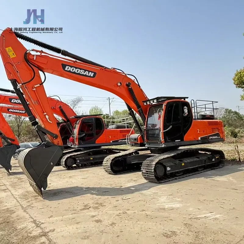 Second Hand Doosan DX300 Heavy Construction Equipment (1)