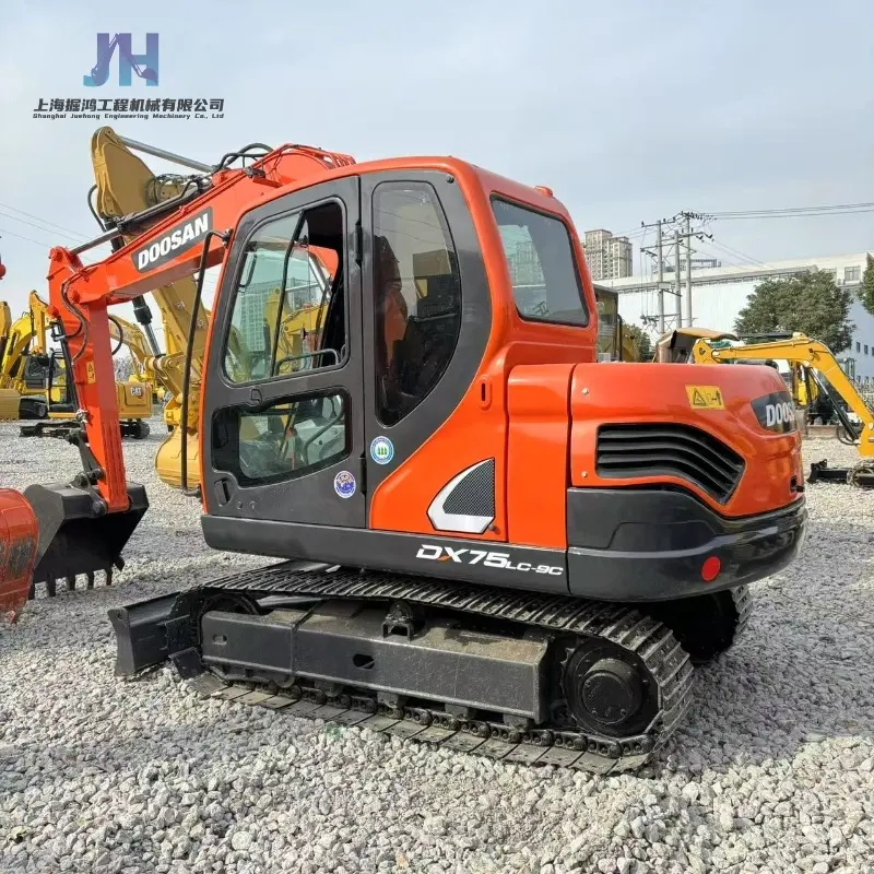 Second Hand Doosan DX75LC-9 Small Hydraulic Digger (1)