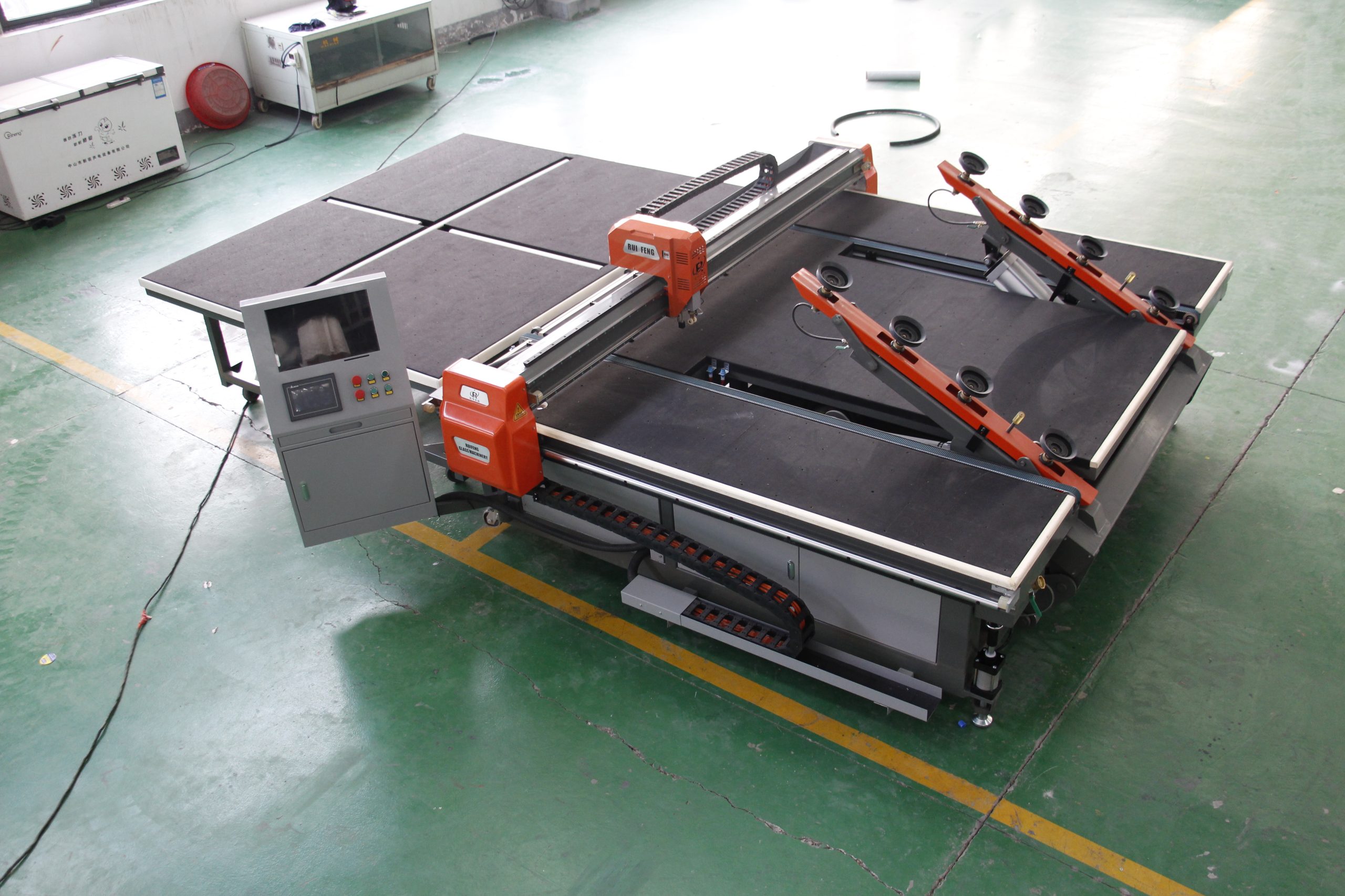 Model 2520 fully automatic cutting and loading machine