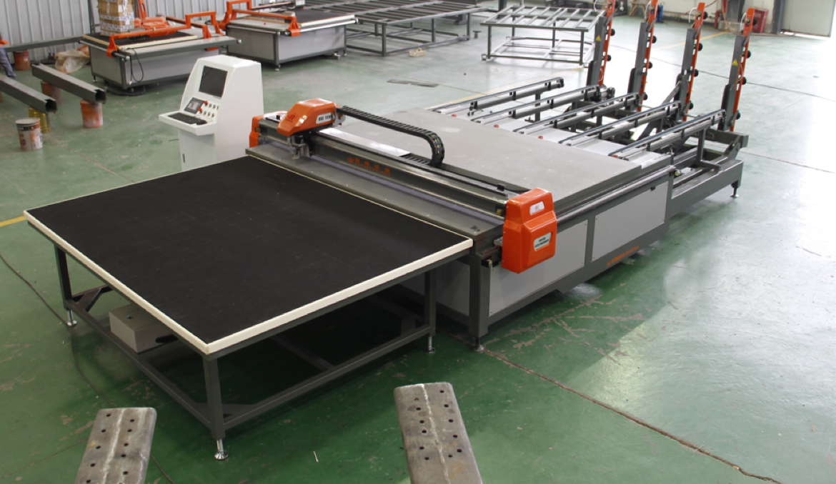 ruifeng Model 2520 Fully Automatic Ultra-thin Glass Cutting and Sheeting Machine