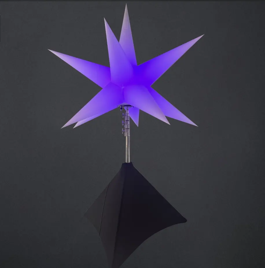 Luzes infláveis penduradas em forma de estrela