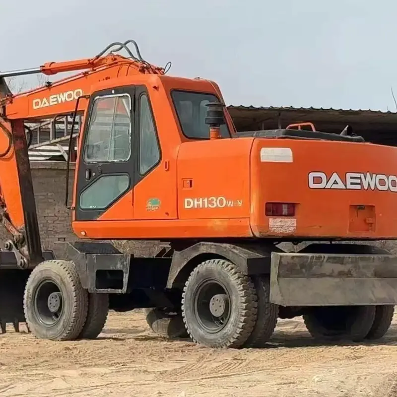 High quality used excavator Doosan DH130