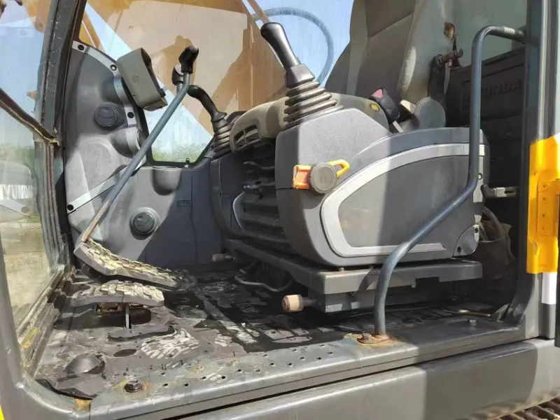 Used Hyundai 220-9 Excavator