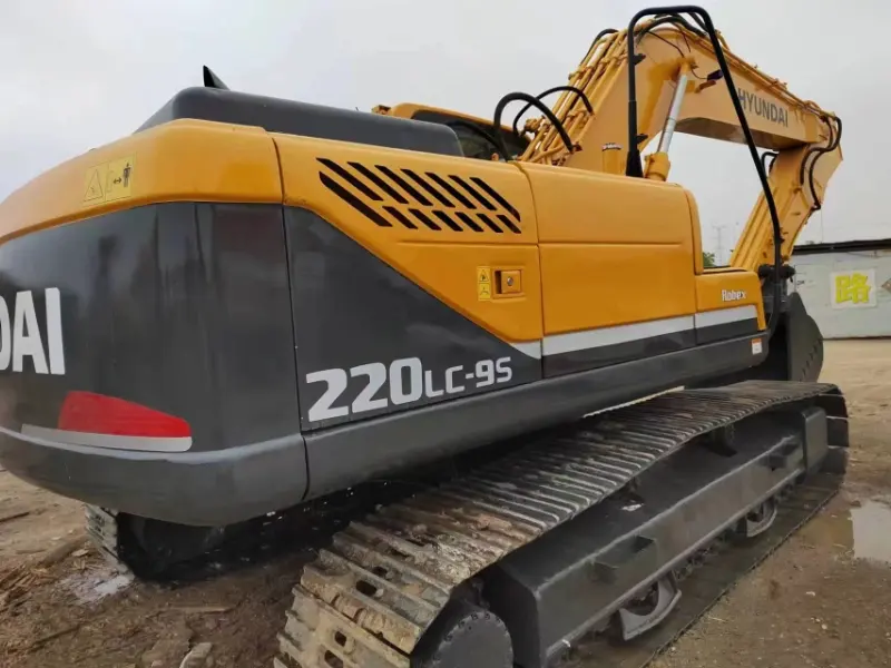 Used Hyundai 220-9 Excavator