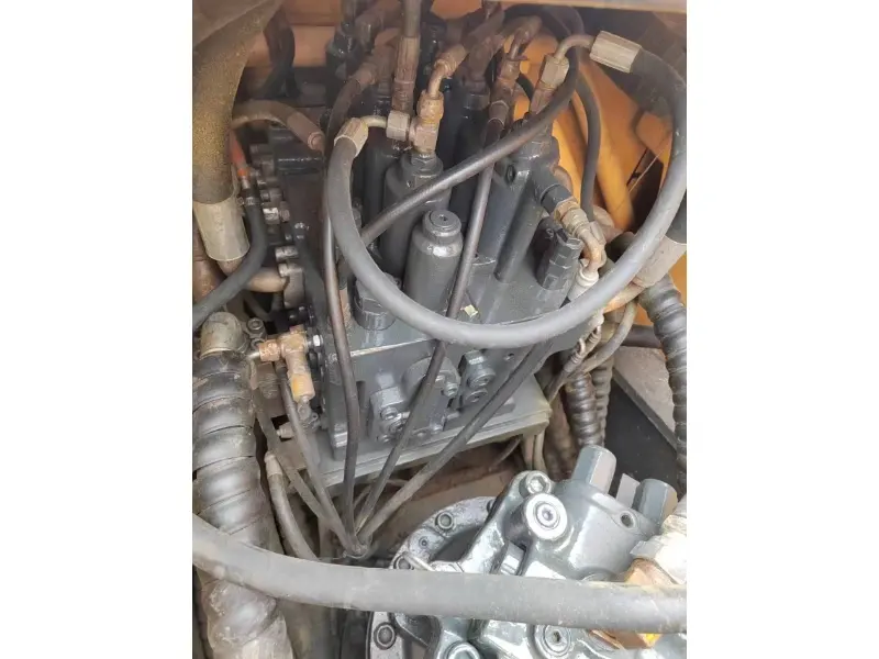 Used Hyundai 220-9 Excavator