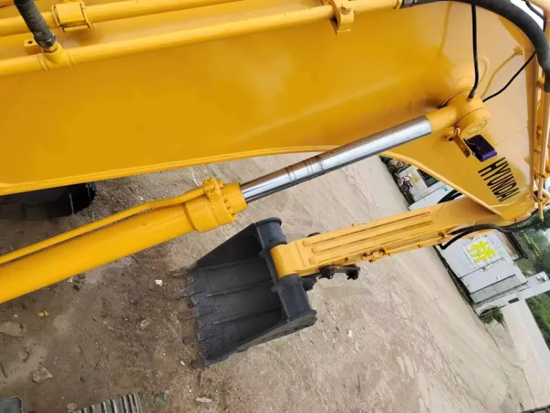 Used Hyundai 220-9 Excavator