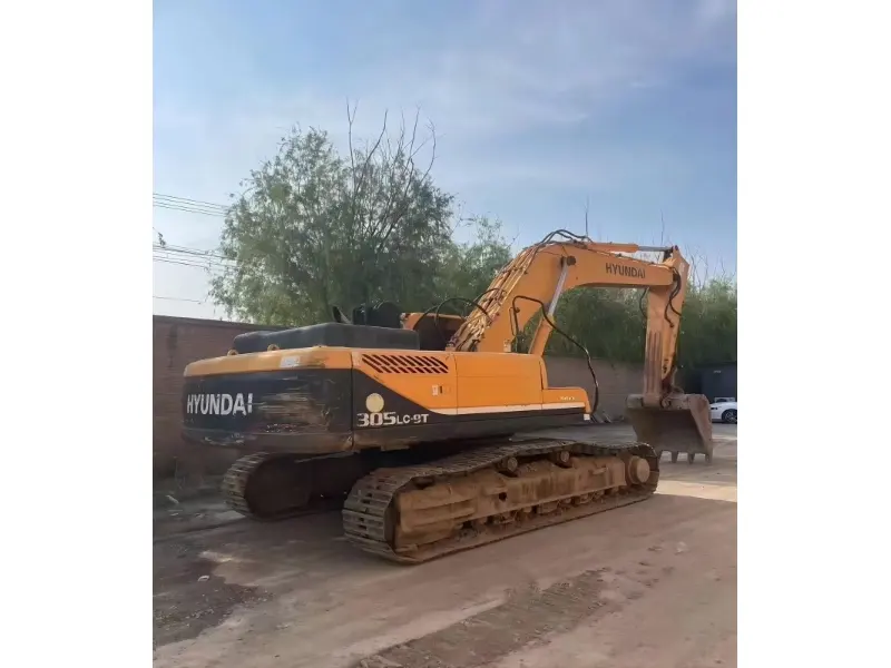 Hyundai 305-9t Excavator